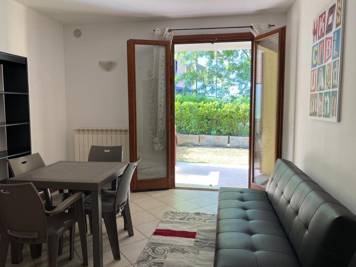 Appartamento Il Faro Con Giardino In Residence Con Piscina Desenzano del Garda Eksteriør billede