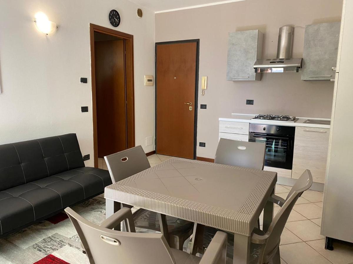 Appartamento Il Faro Con Giardino In Residence Con Piscina Desenzano del Garda Eksteriør billede