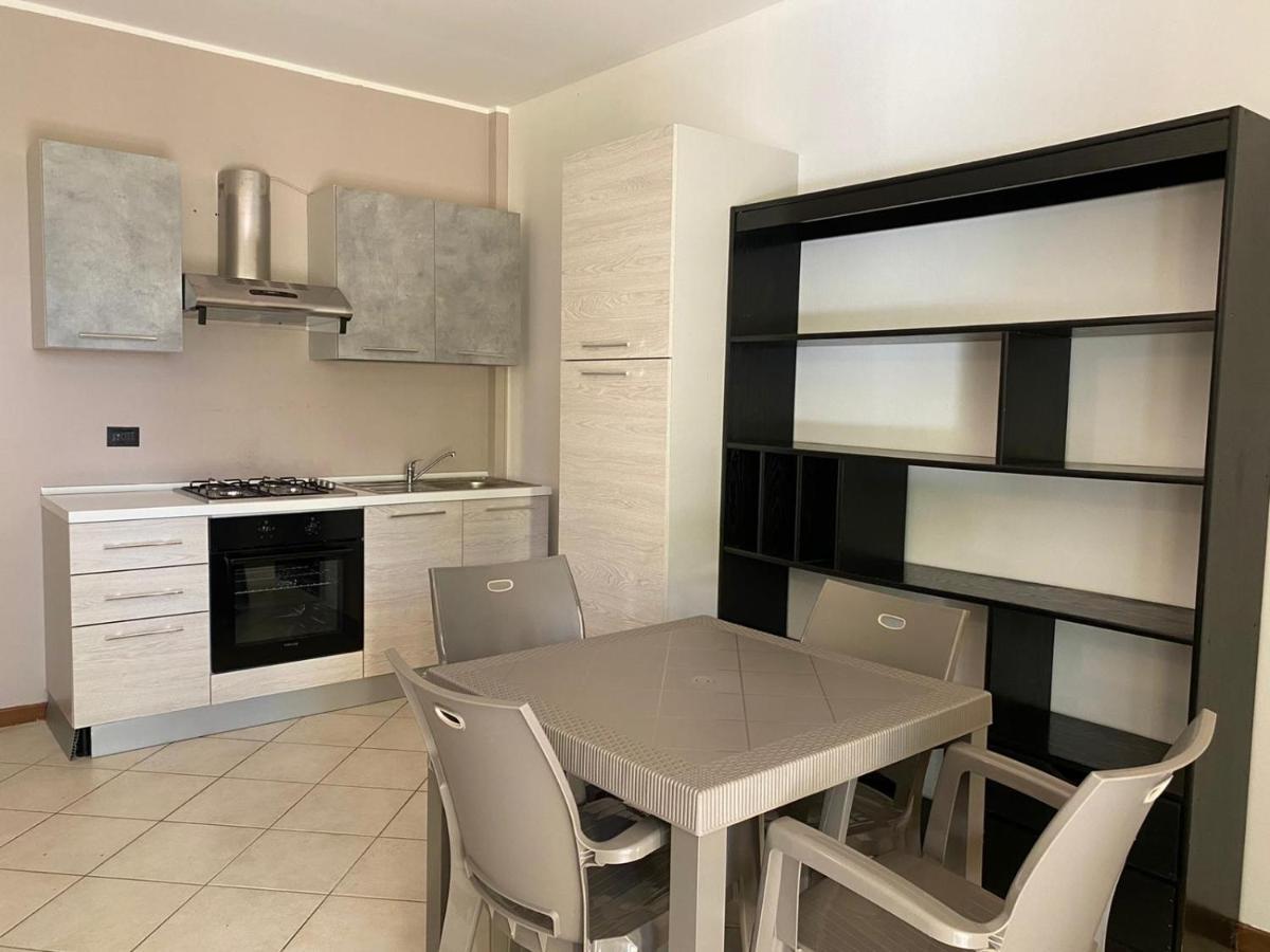 Appartamento Il Faro Con Giardino In Residence Con Piscina Desenzano del Garda Eksteriør billede
