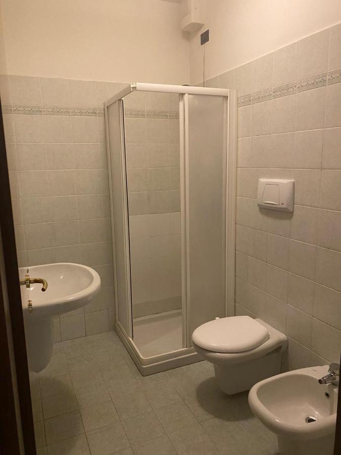 Appartamento Il Faro Con Giardino In Residence Con Piscina Desenzano del Garda Eksteriør billede