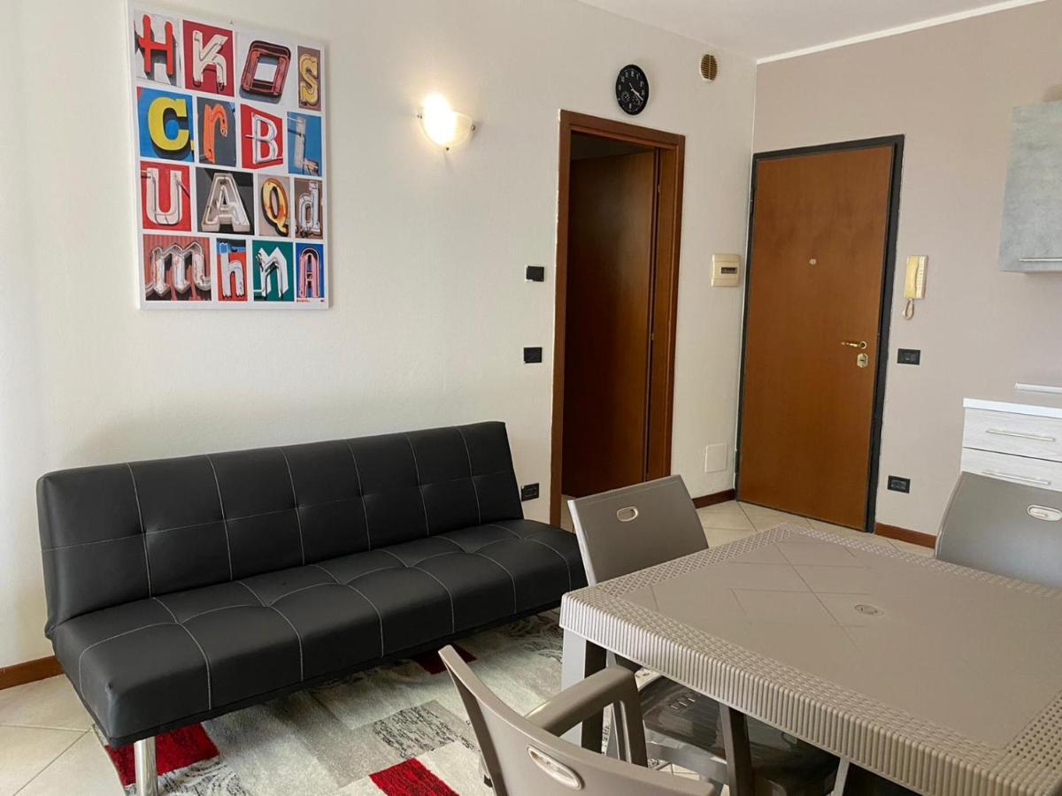 Appartamento Il Faro Con Giardino In Residence Con Piscina Desenzano del Garda Eksteriør billede