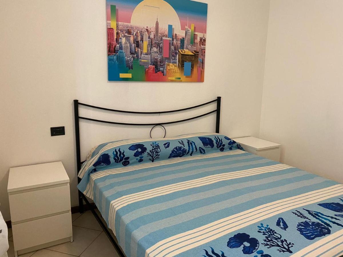 Appartamento Il Faro Con Giardino In Residence Con Piscina Desenzano del Garda Eksteriør billede