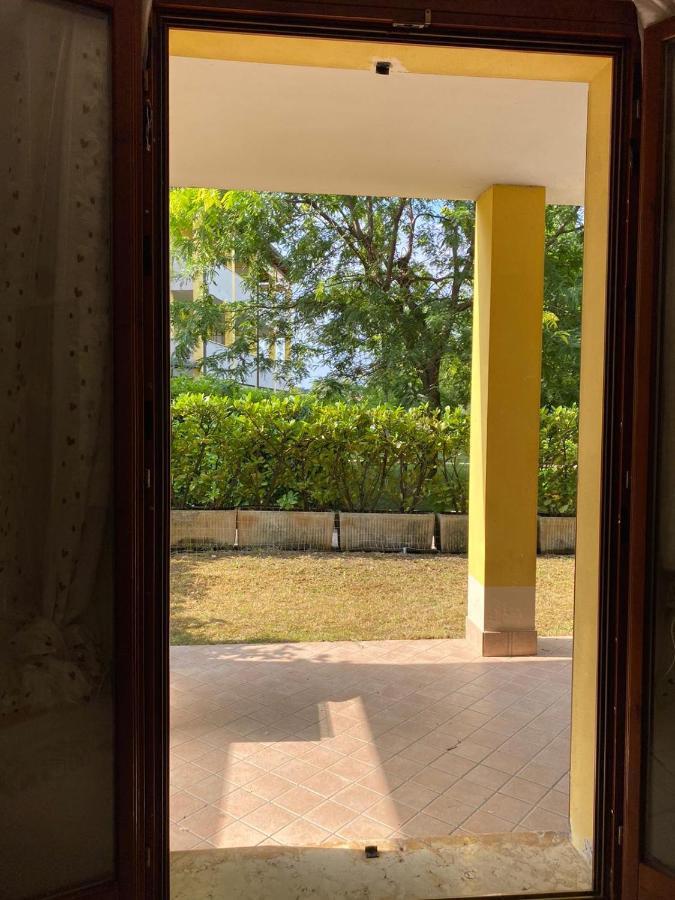Appartamento Il Faro Con Giardino In Residence Con Piscina Desenzano del Garda Eksteriør billede